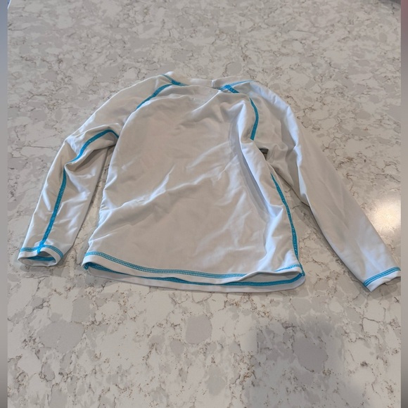 2T - kids White Long Sleeve Rashgaurd with Blue Trim - Picture 2 of 4